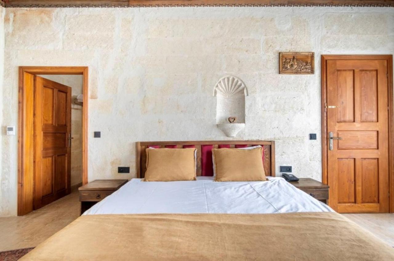 Uzay Cave Suite Hotel Ürgüp Bagian luar foto