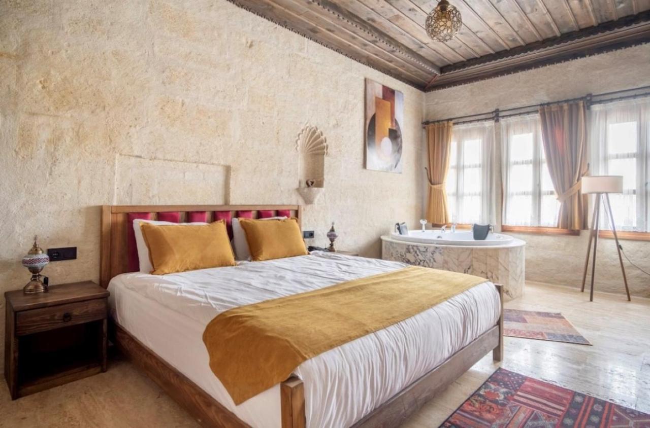 Uzay Cave Suite Hotel Ürgüp Bagian luar foto