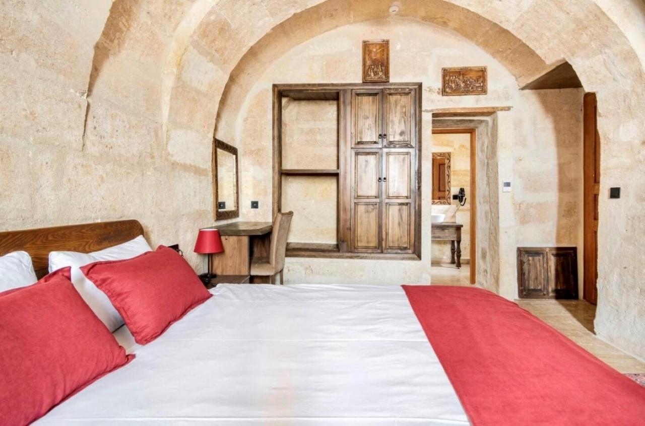 Uzay Cave Suite Hotel Ürgüp Bagian luar foto