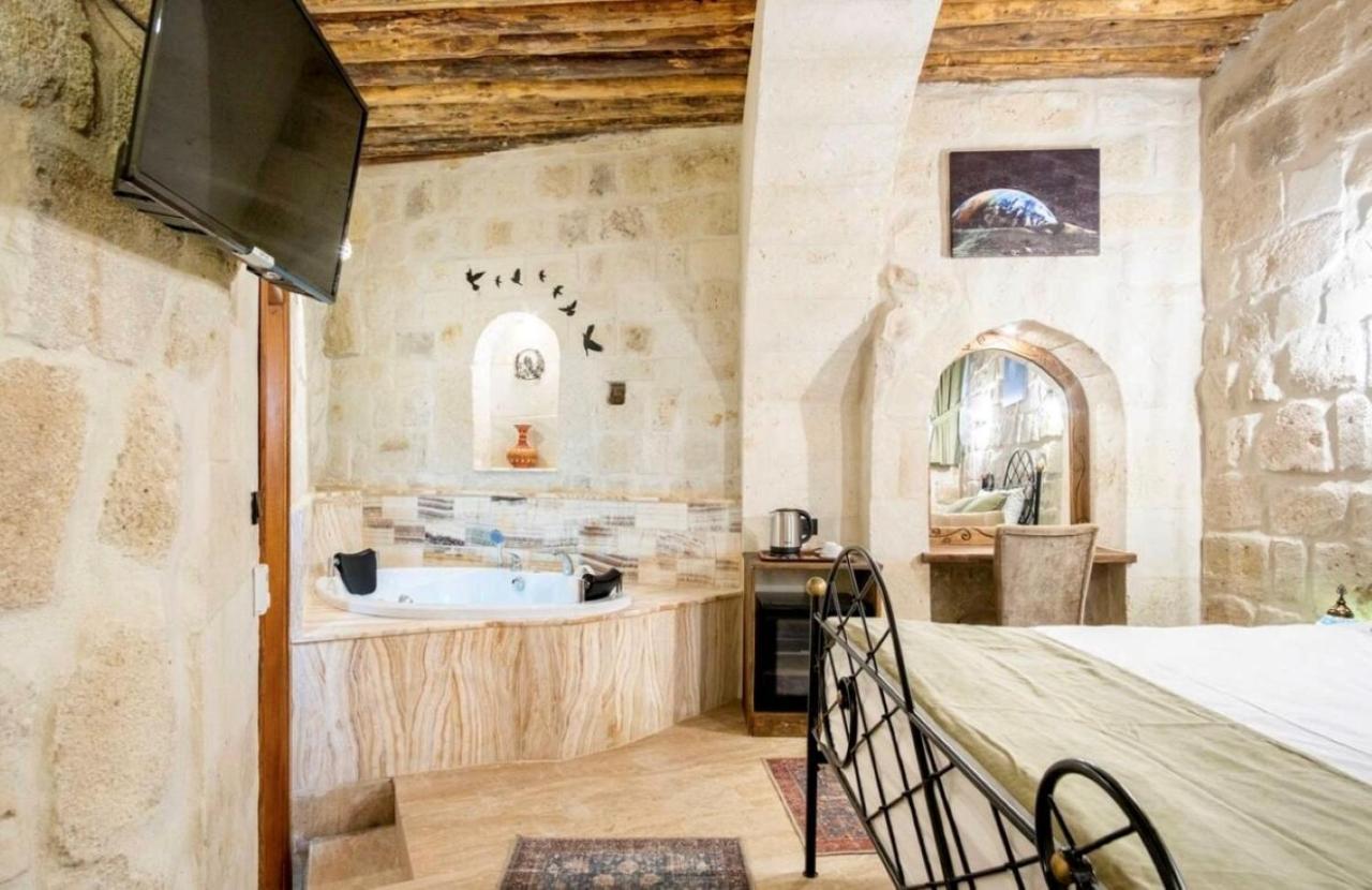 Uzay Cave Suite Hotel Ürgüp Bagian luar foto