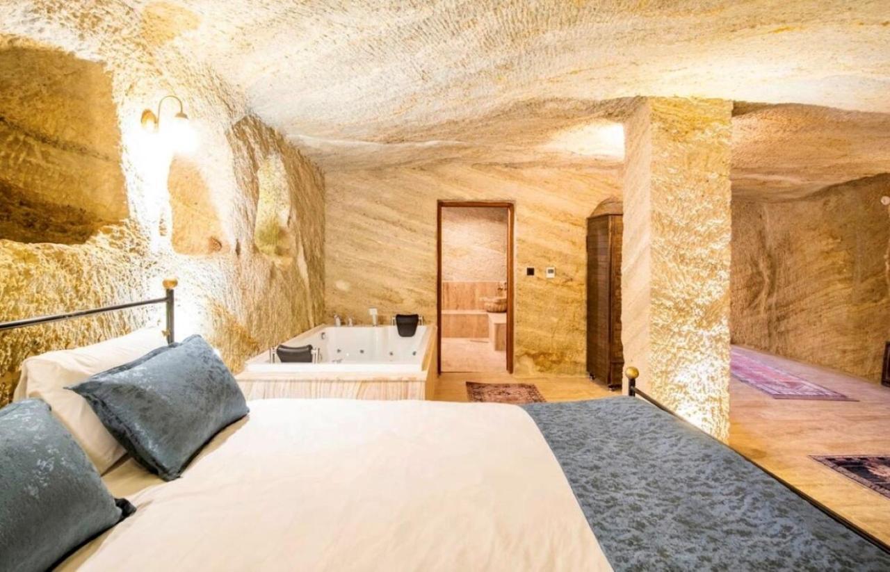 Uzay Cave Suite Hotel Ürgüp Bagian luar foto