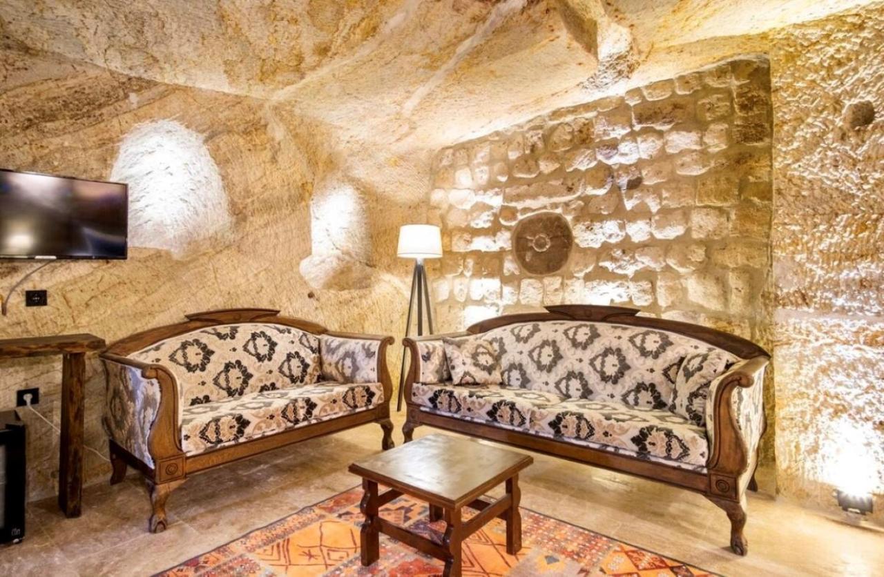 Uzay Cave Suite Hotel Ürgüp Bagian luar foto