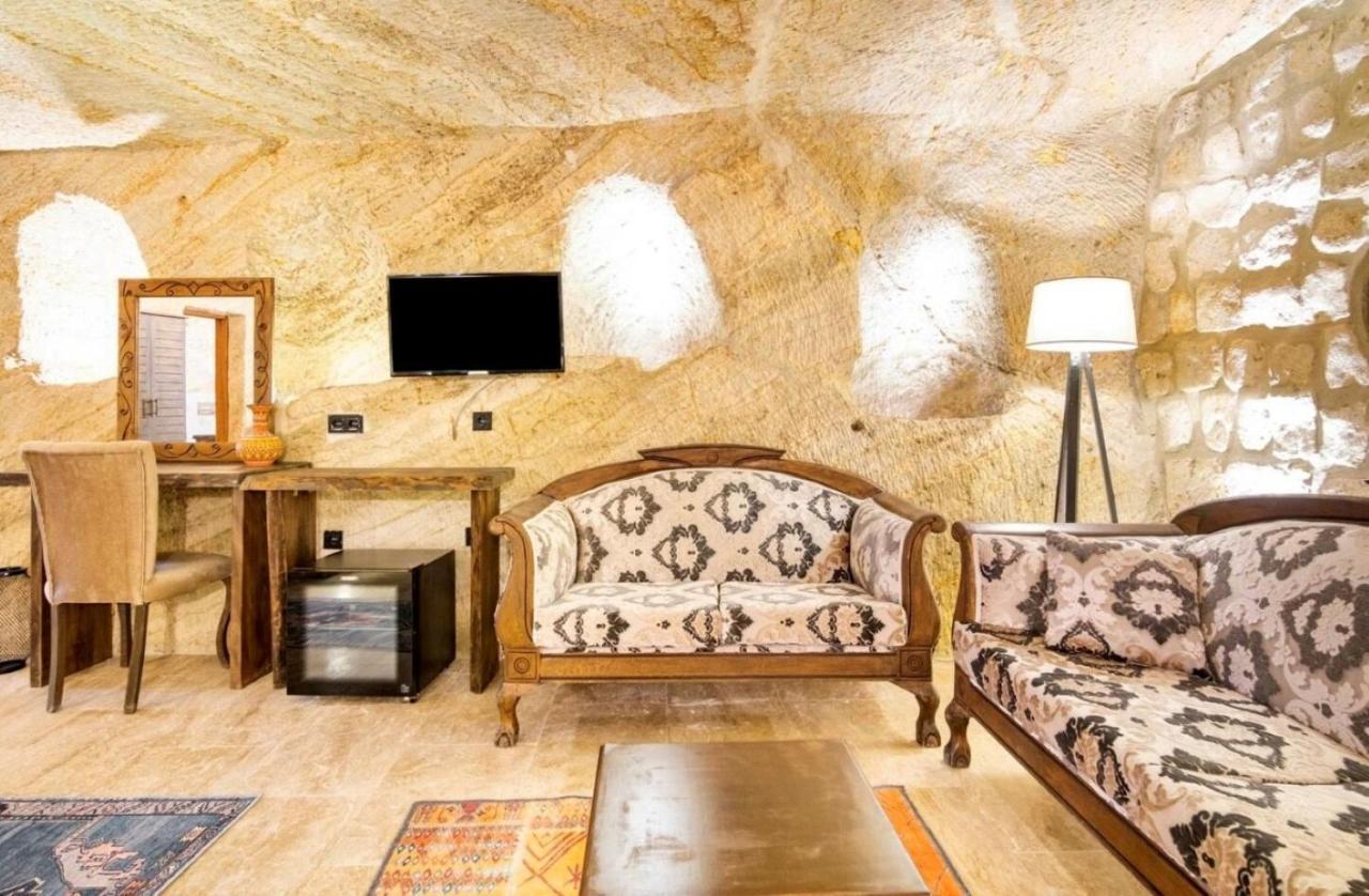 Uzay Cave Suite Hotel Ürgüp Bagian luar foto