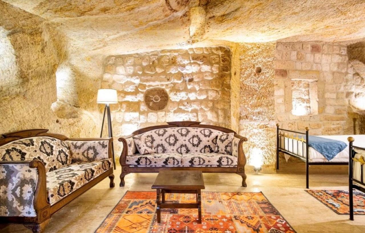 Uzay Cave Suite Hotel Ürgüp Bagian luar foto